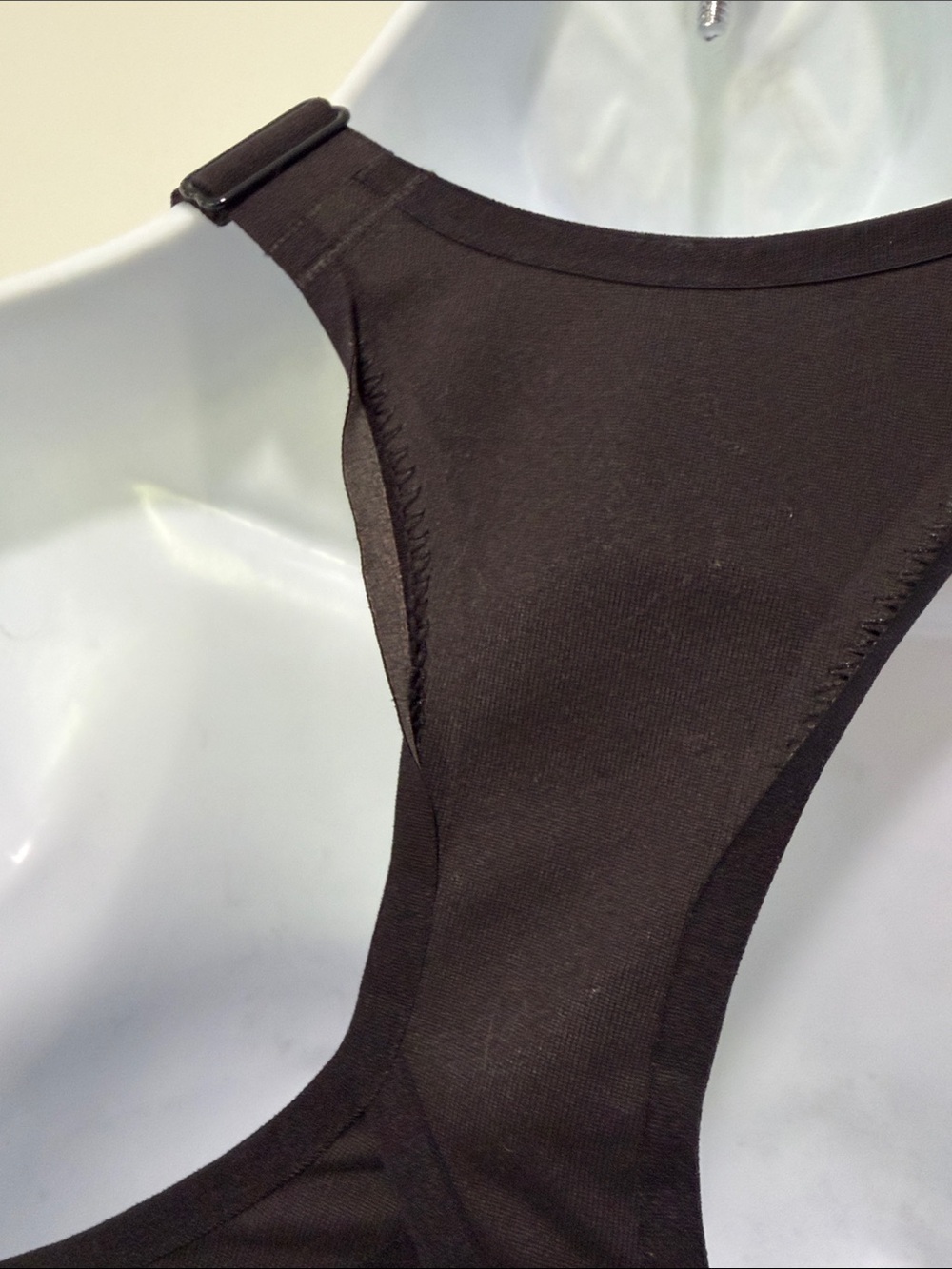 Black V-Neck Sports Bra - Picture 4 of 5